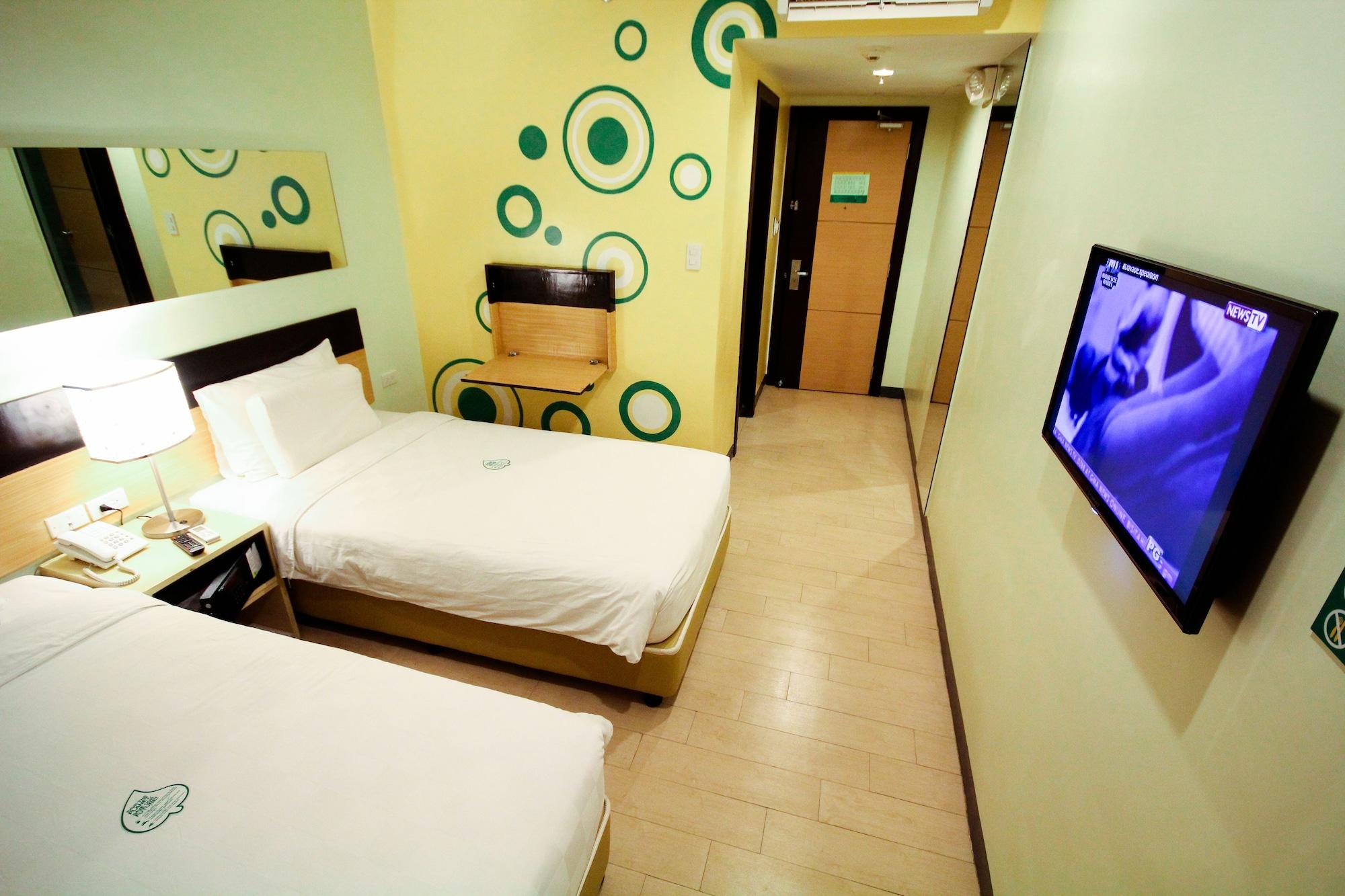 Go Hotels Iloilo Екстериор снимка