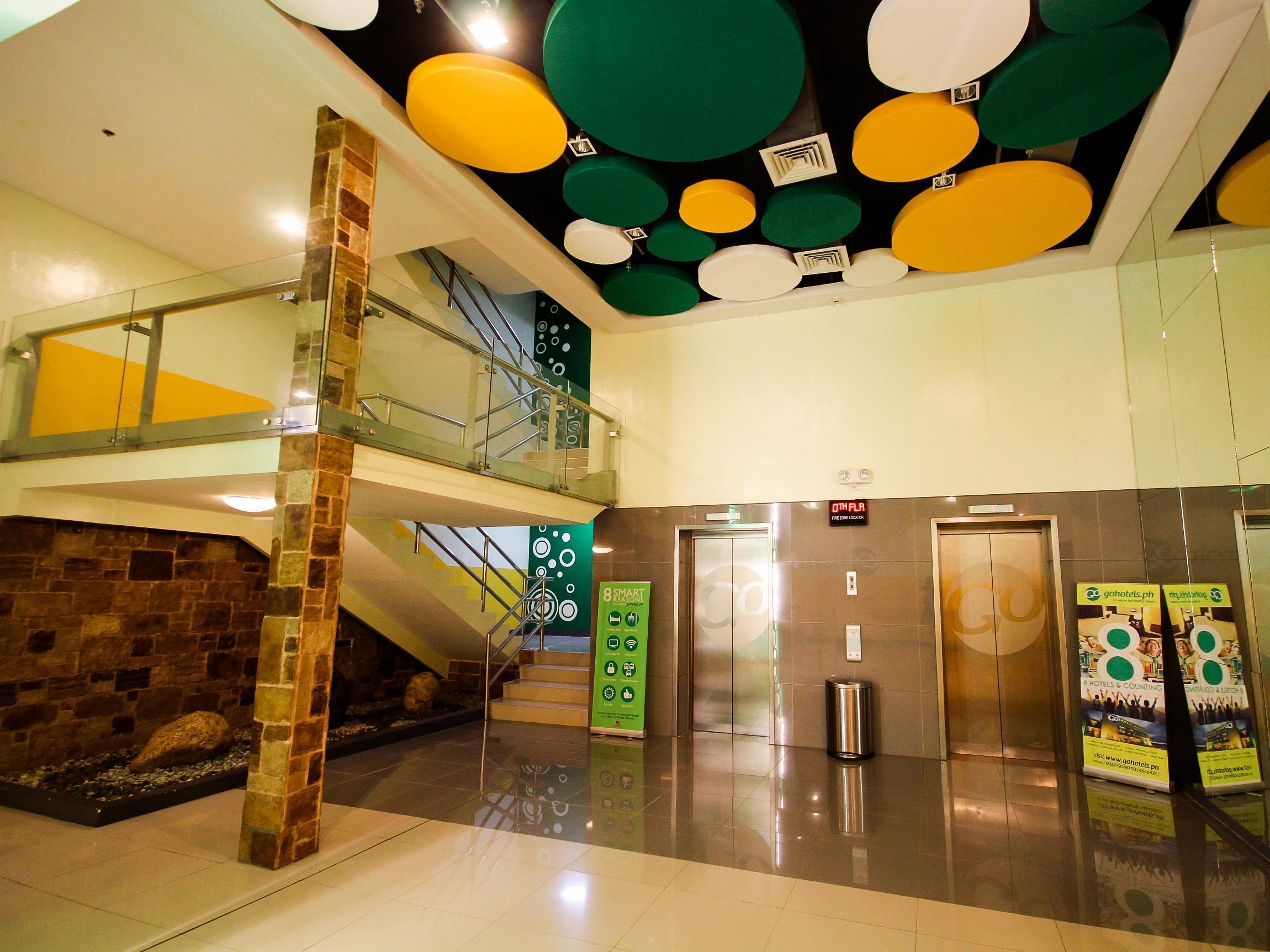 Go Hotels Iloilo Екстериор снимка