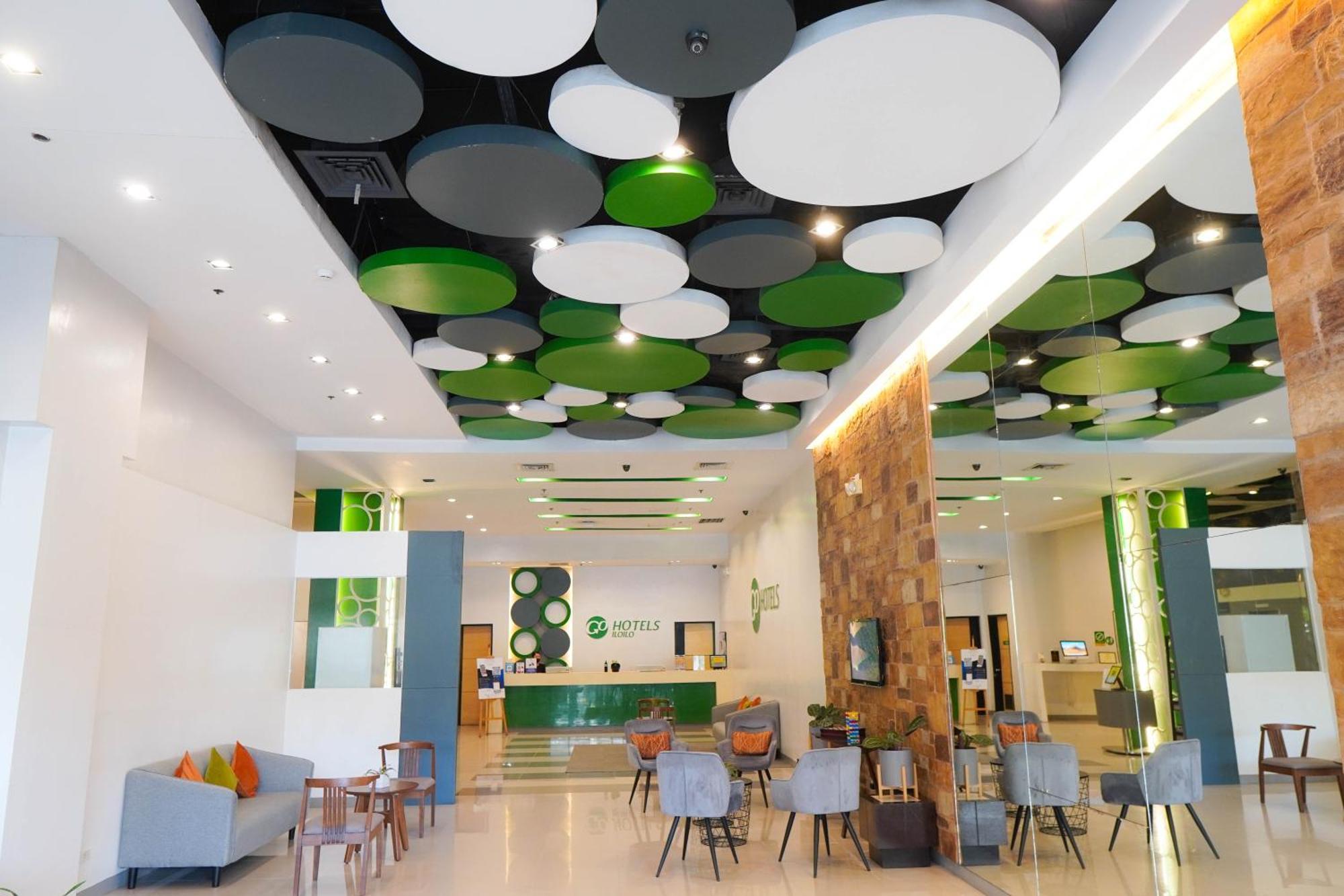 Go Hotels Iloilo Екстериор снимка