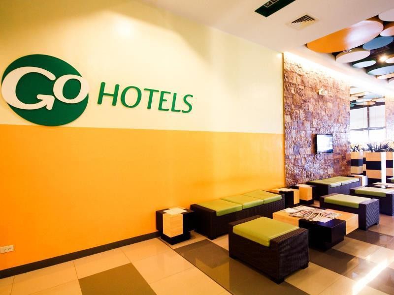 Go Hotels Iloilo Екстериор снимка